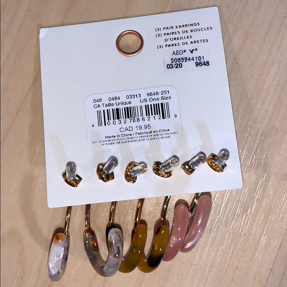 AMERICAN EAGLE Resin and Metal Earrings & Bangle - Picture 5 of 7